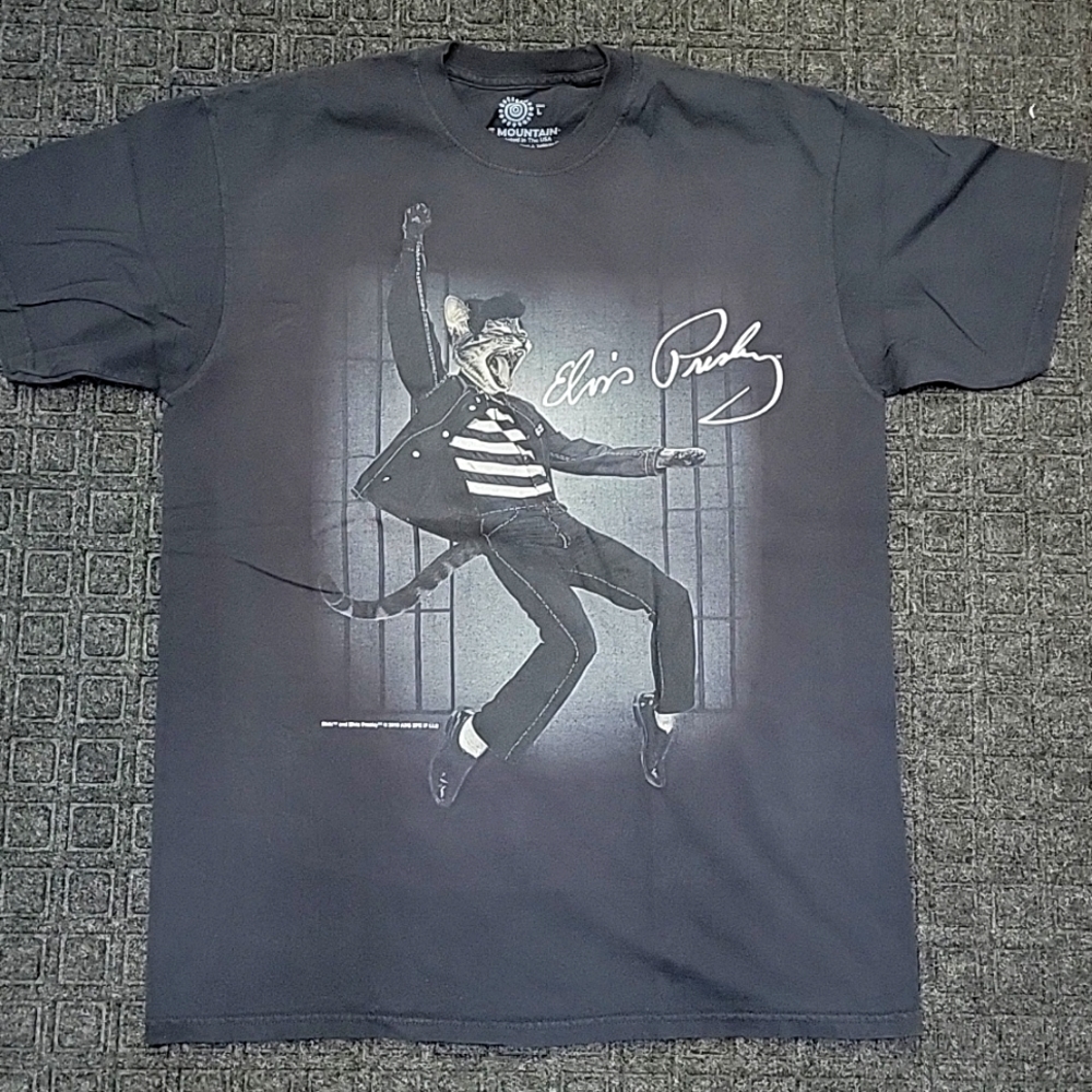 New Elvis Presley t-shirt